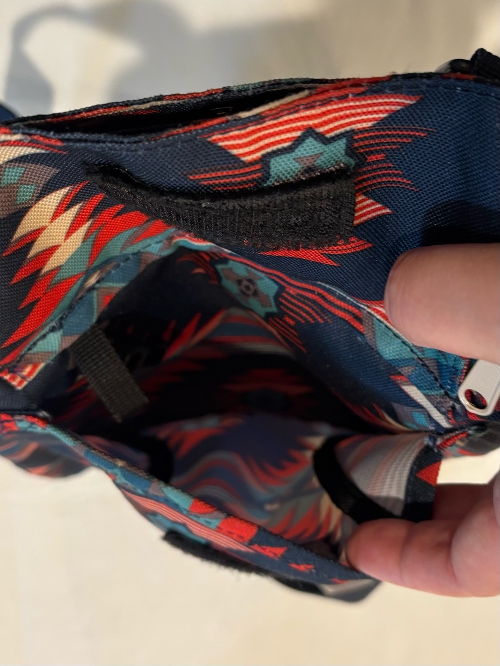Kavu Navy Blue & Red Teal Mojave Aztec Print Crossbody Purse & Wallet Set - Picture 6 of 15
